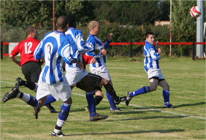Scott Murfin equalises hidden by this group of players ...
