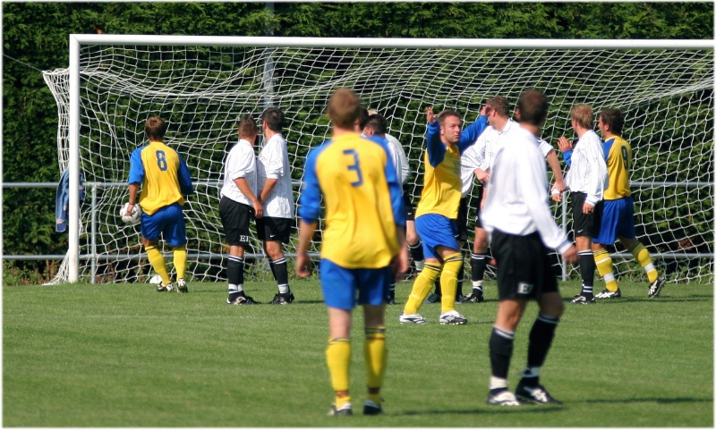 Jamie Quinlan scores from a free kick
