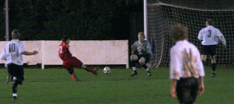 Dave Schneider scores for Worthing Utd on 56 minutes
