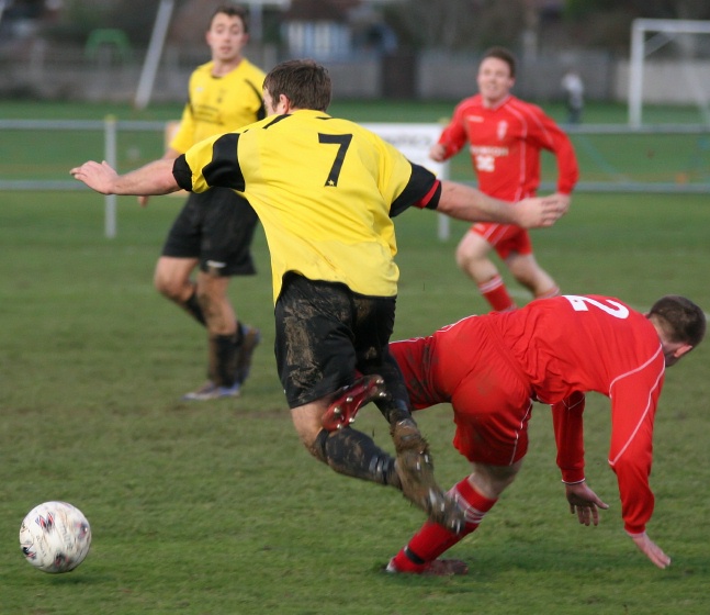 Aaron Murphy tackles Ryan Hudson in the area - no penalty
