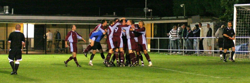 ... but it finishes 6-5 to Horley Town
