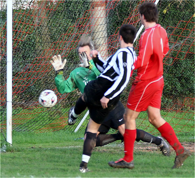 Phil Gault gets Rangers first goal ... 
