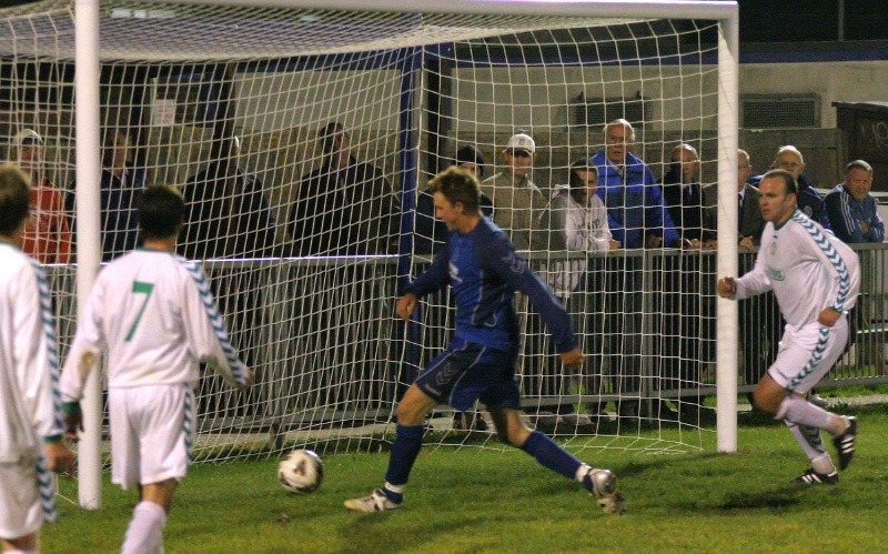 Rob Boddy makes it 3-1 to Shoreham on 80 minutes
