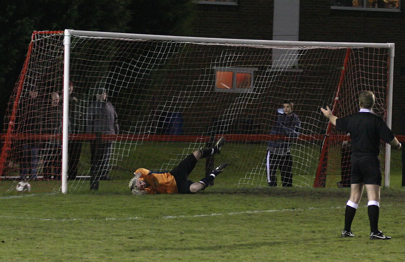 It's 2-2 after extra time and Olli Howcroft puts away Wick's first penalty ...
