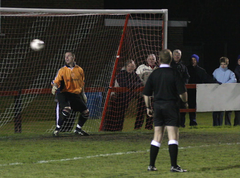 ... Lee Howard gets Wick's 2nd ...
