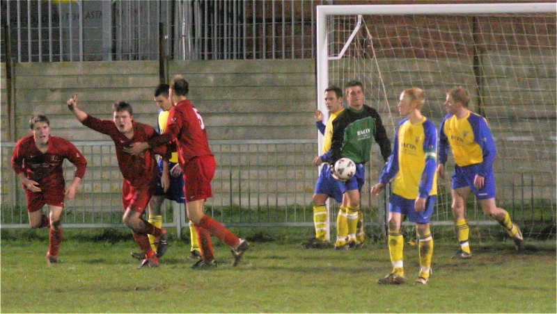... and wraps it up at 2-0 to Steyning Town
