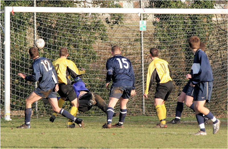 ... as Sean Duffy (2) equalises for Rustington while I am still getting back from the car park!
