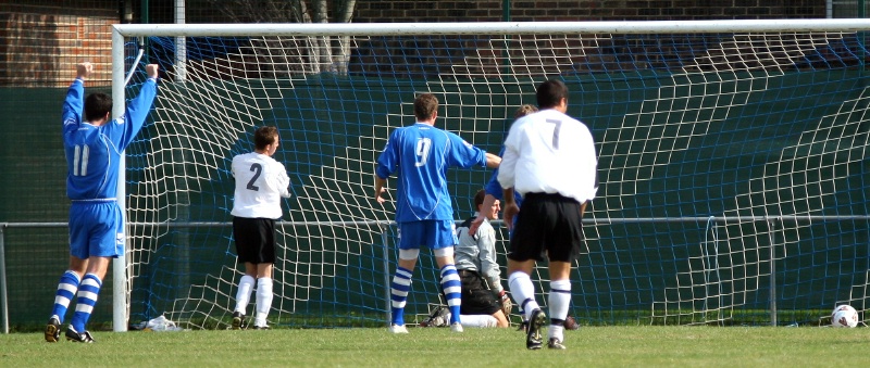 Chris Couzens (hidden) scores on 17 minutes
