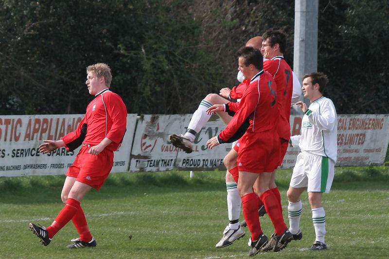 Scott Tipper (hidden) beats Nick Newman (5) and Graham Beveridge (7) to open the scoring ...
