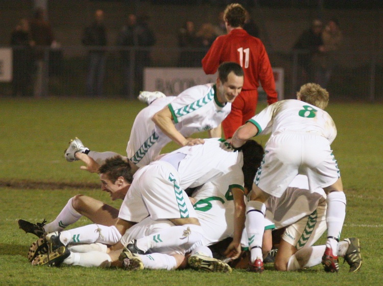 ... Russell Hardwell completes the pile up
