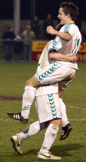 Final whistle, 2-1 to Chi and Scott Murfin celebrates with Michael Turvey
