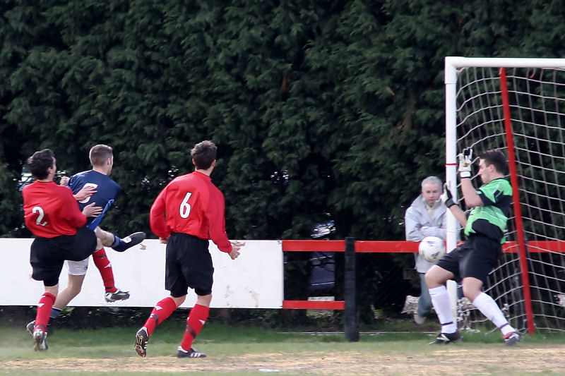 Danny Baker (6) puts Crows 2-0 up on half time
