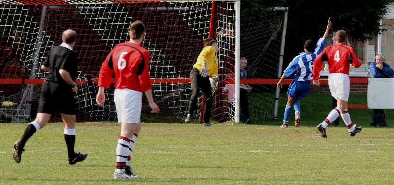 Owen Botting catches the Wick defence out on 6 minutes ...
