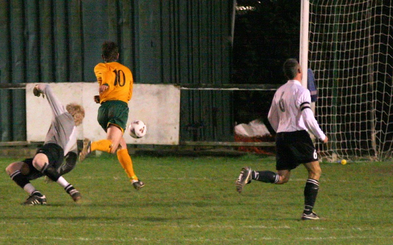 On 90 minutes Carl Rook wraps it up 3-1 to Horsham
