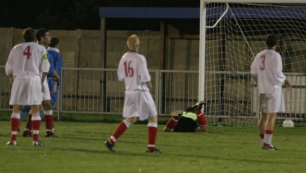 Danny Gainsford (out of shot) gets Shoreham's second on 80 minutes 2-3
