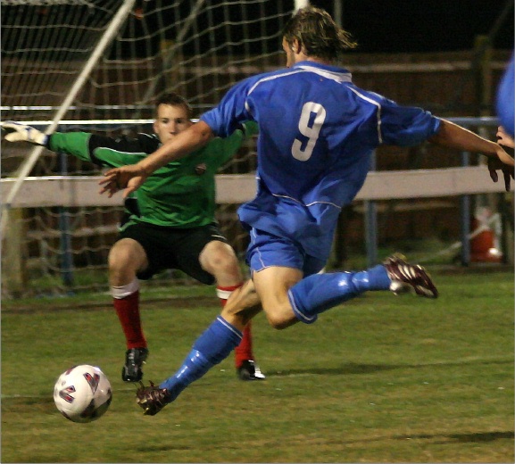 Marcus Farrell tries a shot
