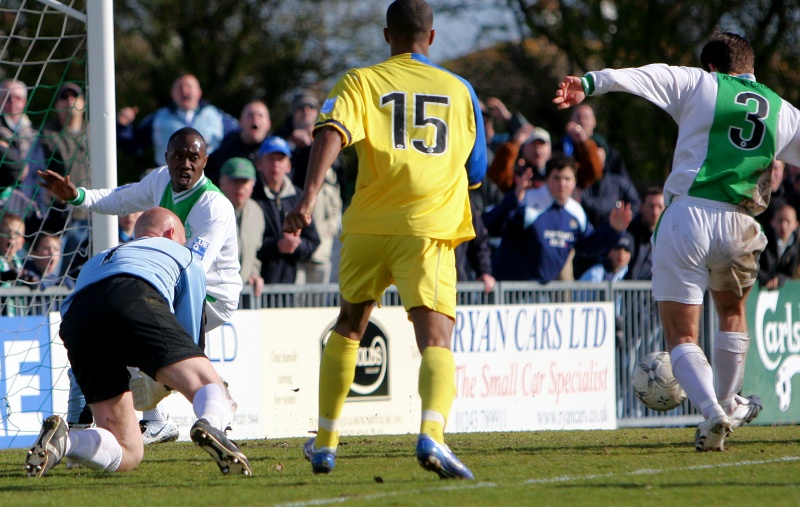 Seb Wallis-Tayler grabs The Rocks winner deep in injury time
