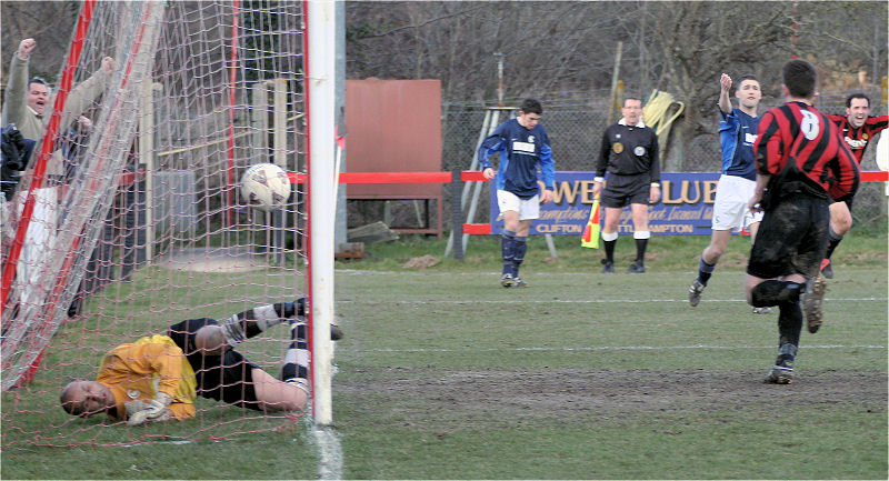 ... and he heads home from the edge of the area to open the scoring for Wick
