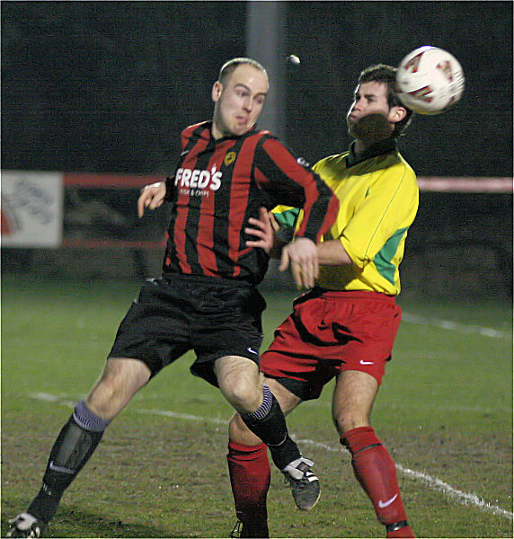 Darren Annis wins a header
