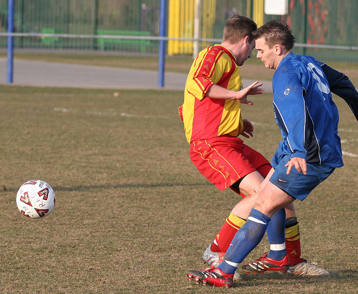 Michael Leiper tangles with Craig Cox
