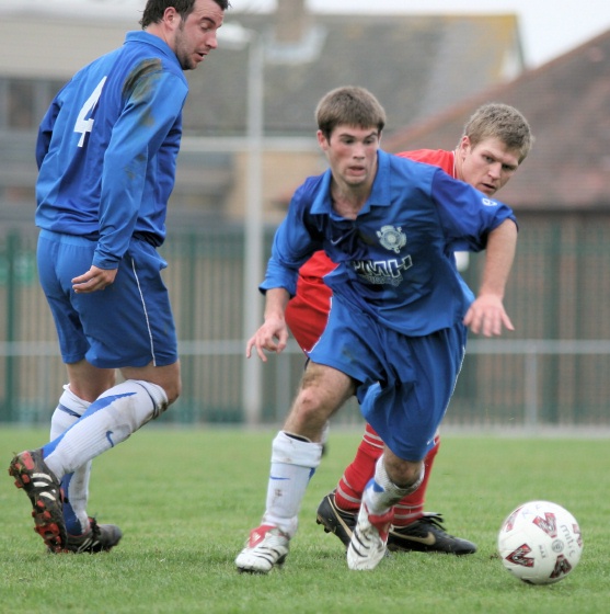 Richy Moss brings the ball away
