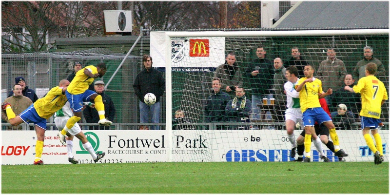 Richard Pacquette puts the Hawks ahead on 36 minutes
