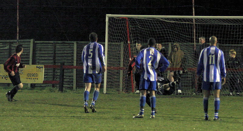 Kieron Howard levels it at 1-1 from the penalty spot 
