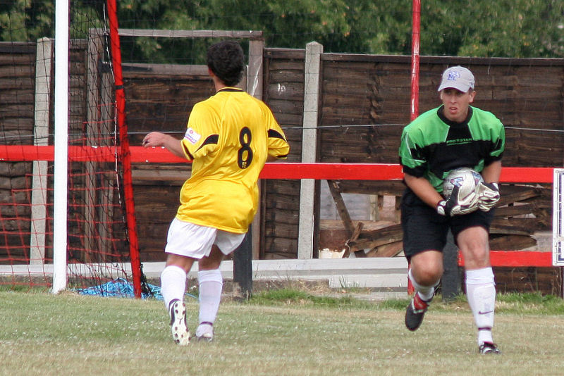 Former Borough keeper Simon Davey collects watched by Darren Smith (8)?
