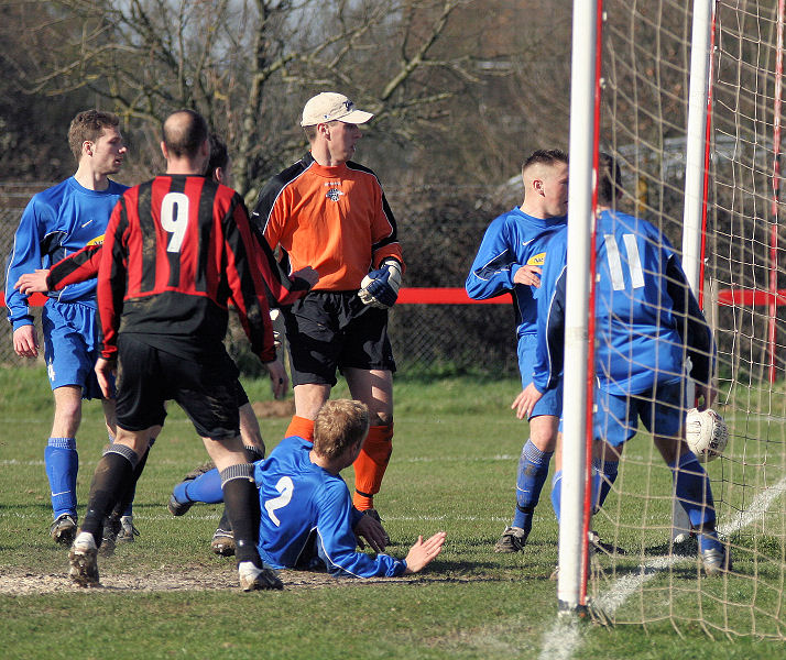 Ollie Howcroft (out of picture - sorry!) knocks in the equaliser for Wick

