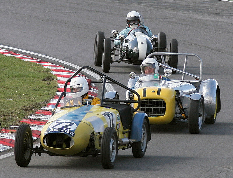 Paul Grele's Marsh Grayford Special (72) and John Marshall's Lotus MkVI (11)
