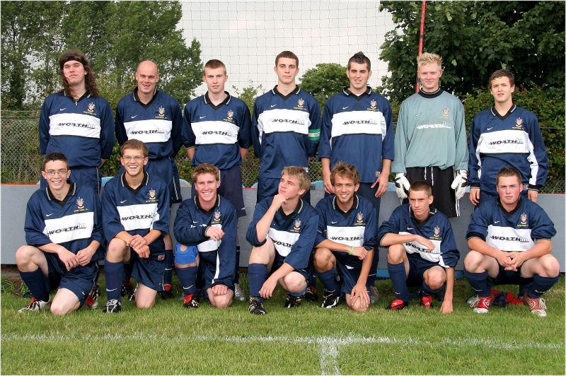 Back: Nick 'Cavman' Courtnadge, Tony Miles, Simon 'Piggy' Phillips, Alex 'Chids' Chidwick, Ben Soro-Perez, Rich Shaw, Pete 'Beach Hut' Garnham.
front: Lewis Chidwick, Alec Williams, Mike Salt, Tim Olney, Martin Tighe, Howard ? Chris Martin.

