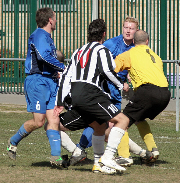 Dave Oakes, Jamie Wright, Mark Price?, Russ Tomlinson, James Latter tussle for the ball
