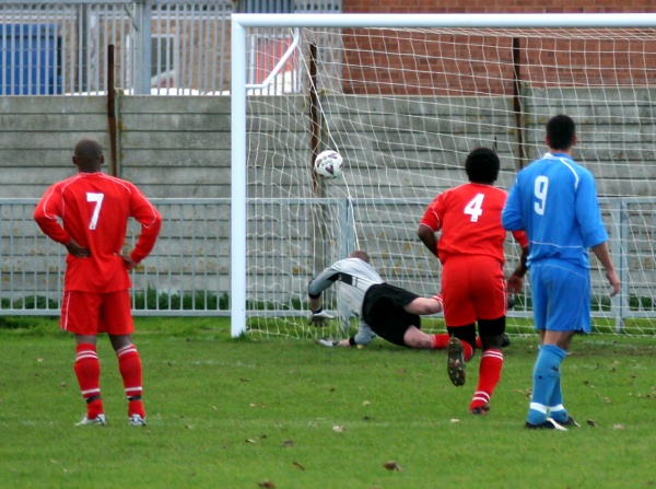 John McBride is beaten on 9 minutes by Richard Carter for Shoreham's 1st from the spot, and guess who has the 'Magic minute' ticket with 9 on. Thanks Shoreham!
