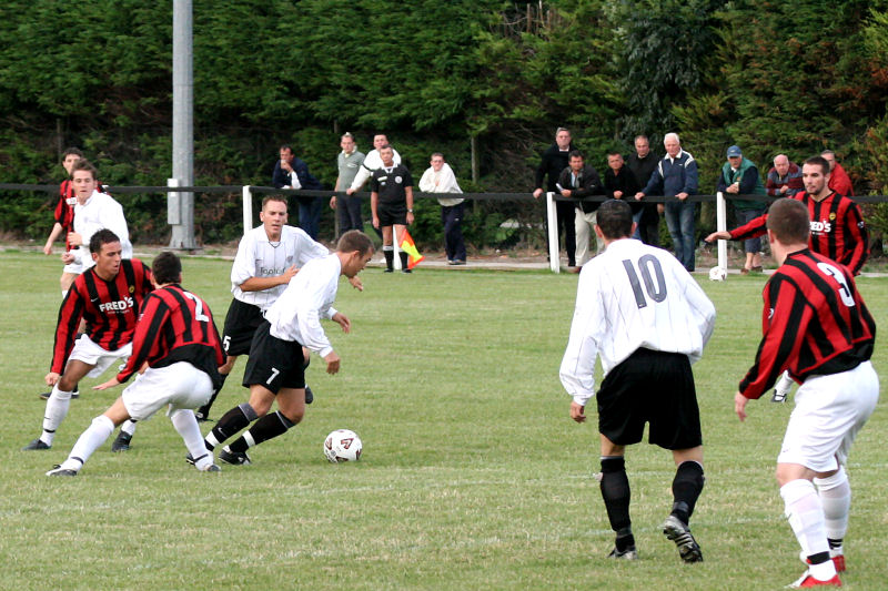 Ryan Hudson (7) and Seb Keet (5) bring the ball away
