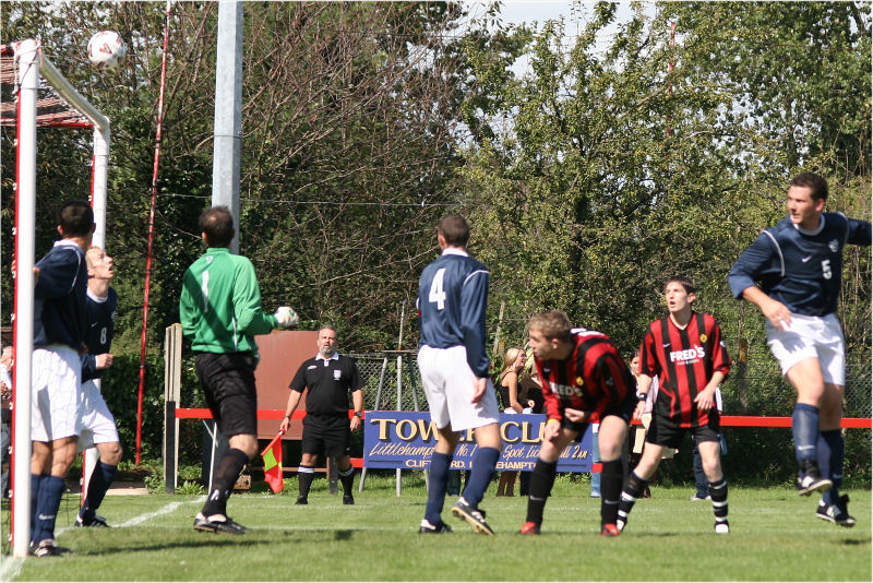 The winners of this match get £1000 and a home game v local Ryman Premier team Worthing. Wick go very close in the opening minutes
