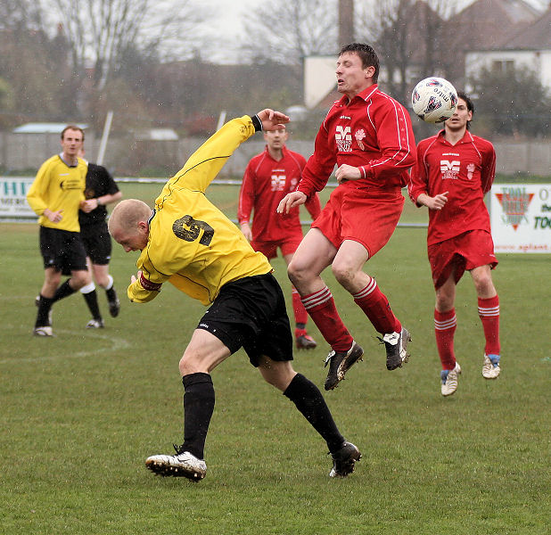 Steve Davies gets an awkward header
