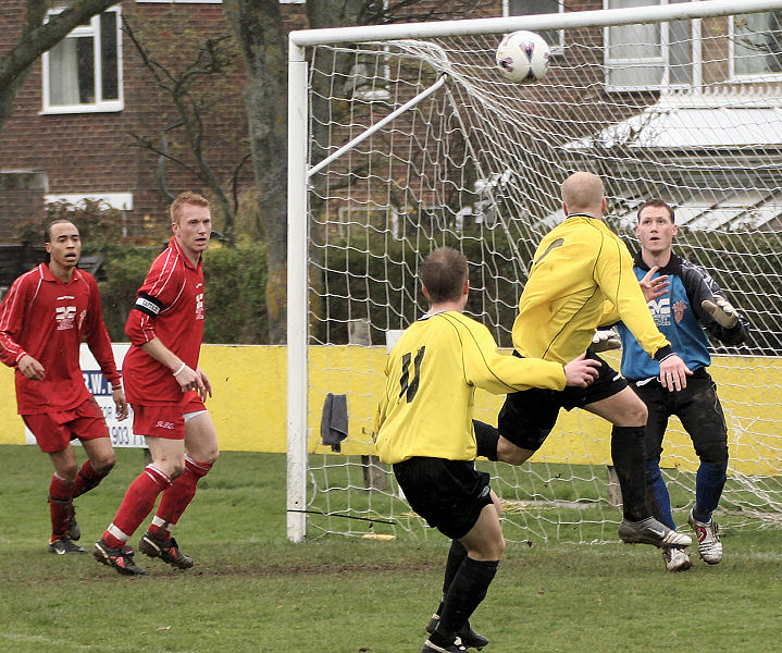 Steve Davies heads goalwards ...
