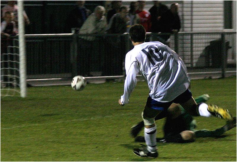 ...and into the net to put Wick 2-1 up
