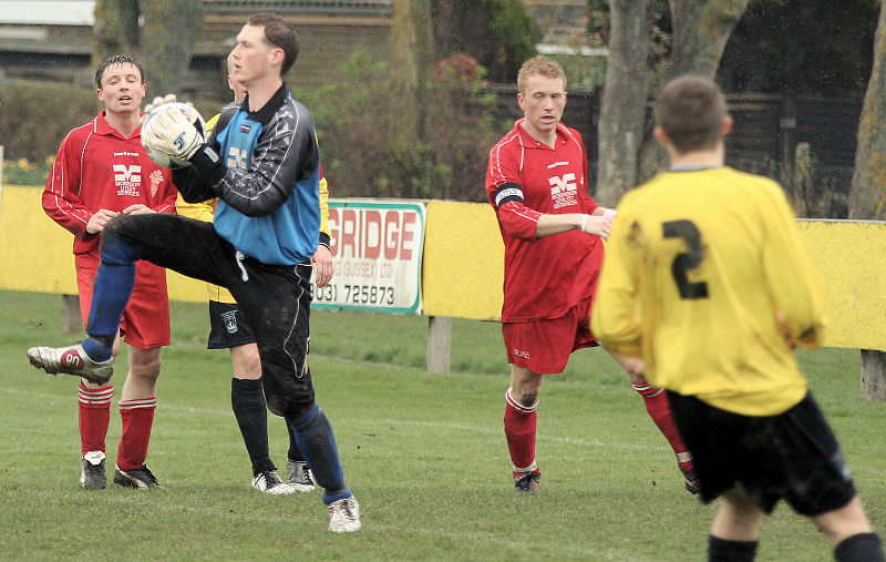 Dan Kelton takes a catch
