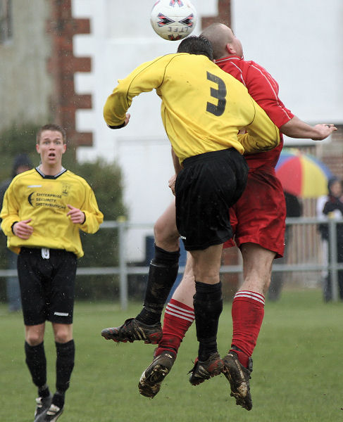 Des Guile goes head to head with Luke Jones
