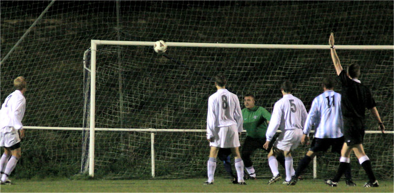 Worthing United go close
