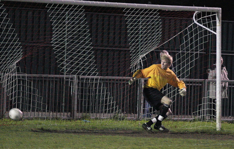 Matt Huckett's penalty makes it 4-2 to Arundel
