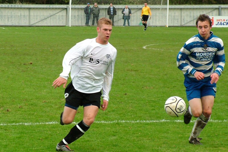 Lee Farrell closes in on goal
